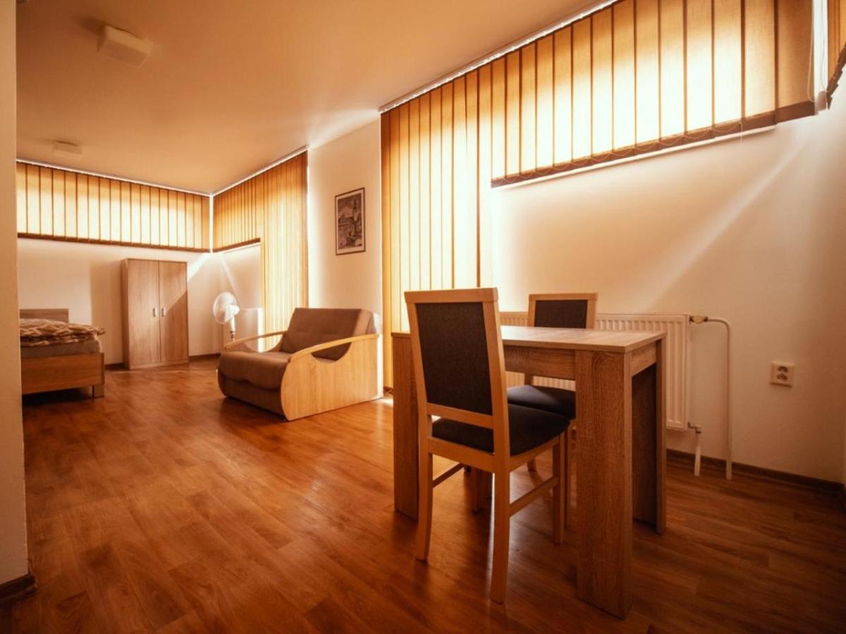Pyramida Broumov Aparthotel Luaran gambar